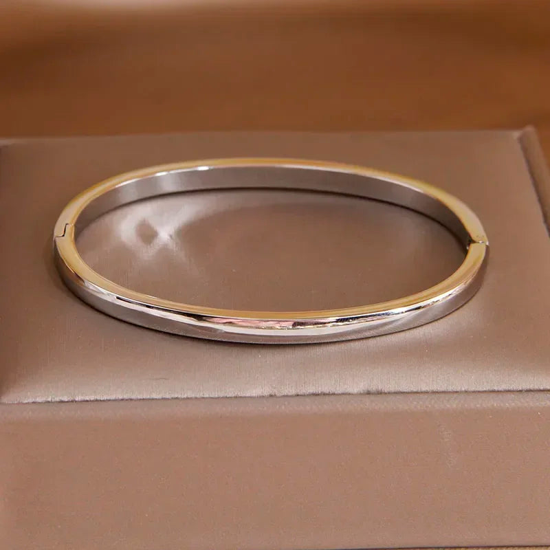 Sb2b4d7486bb74efe877c65c4a38cac705