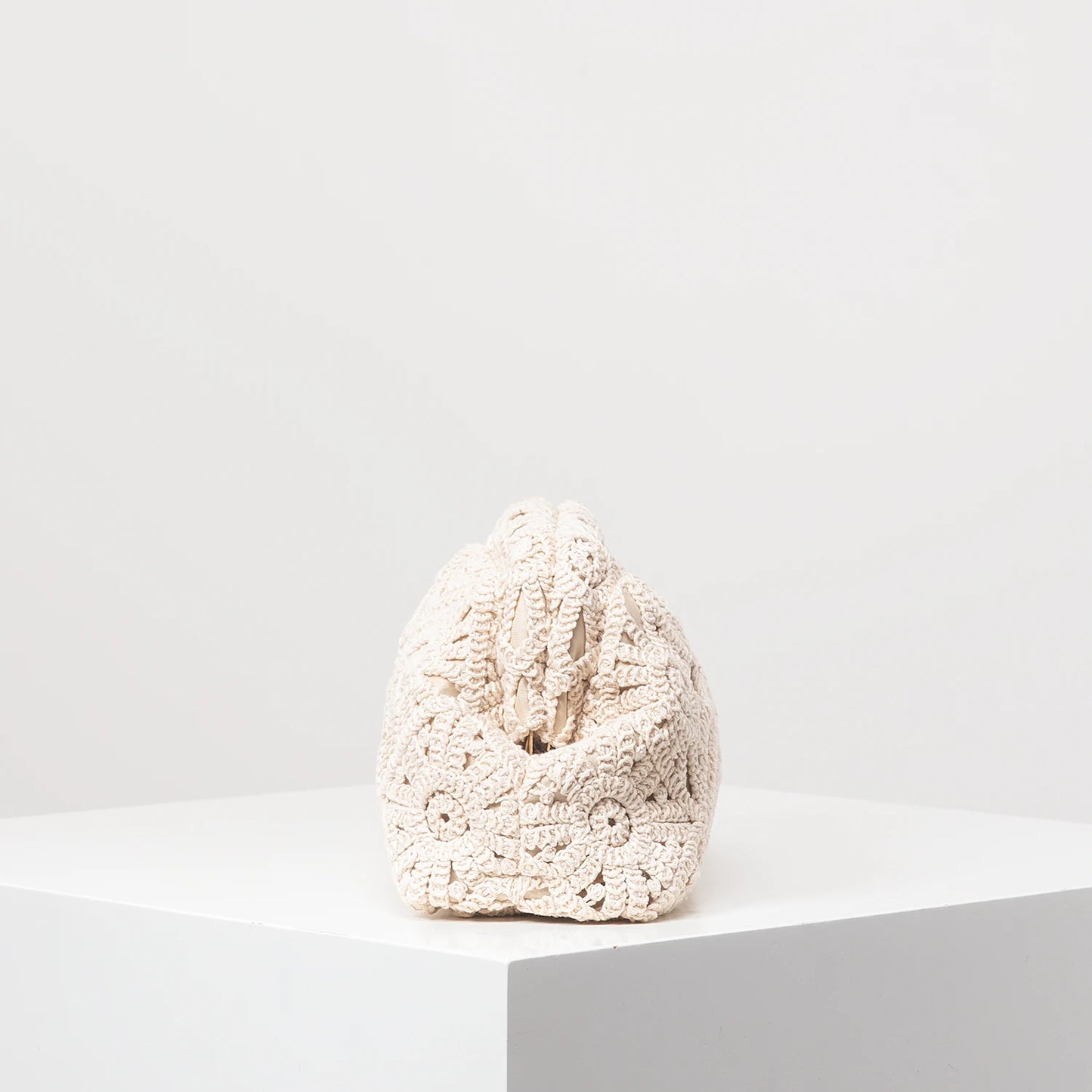 S6a1a3f7b9c7e407b9a2da81cf869ed5a6