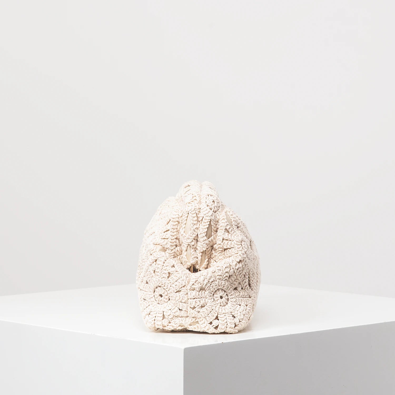 S6a1a3f7b9c7e407b9a2da81cf869ed5a6