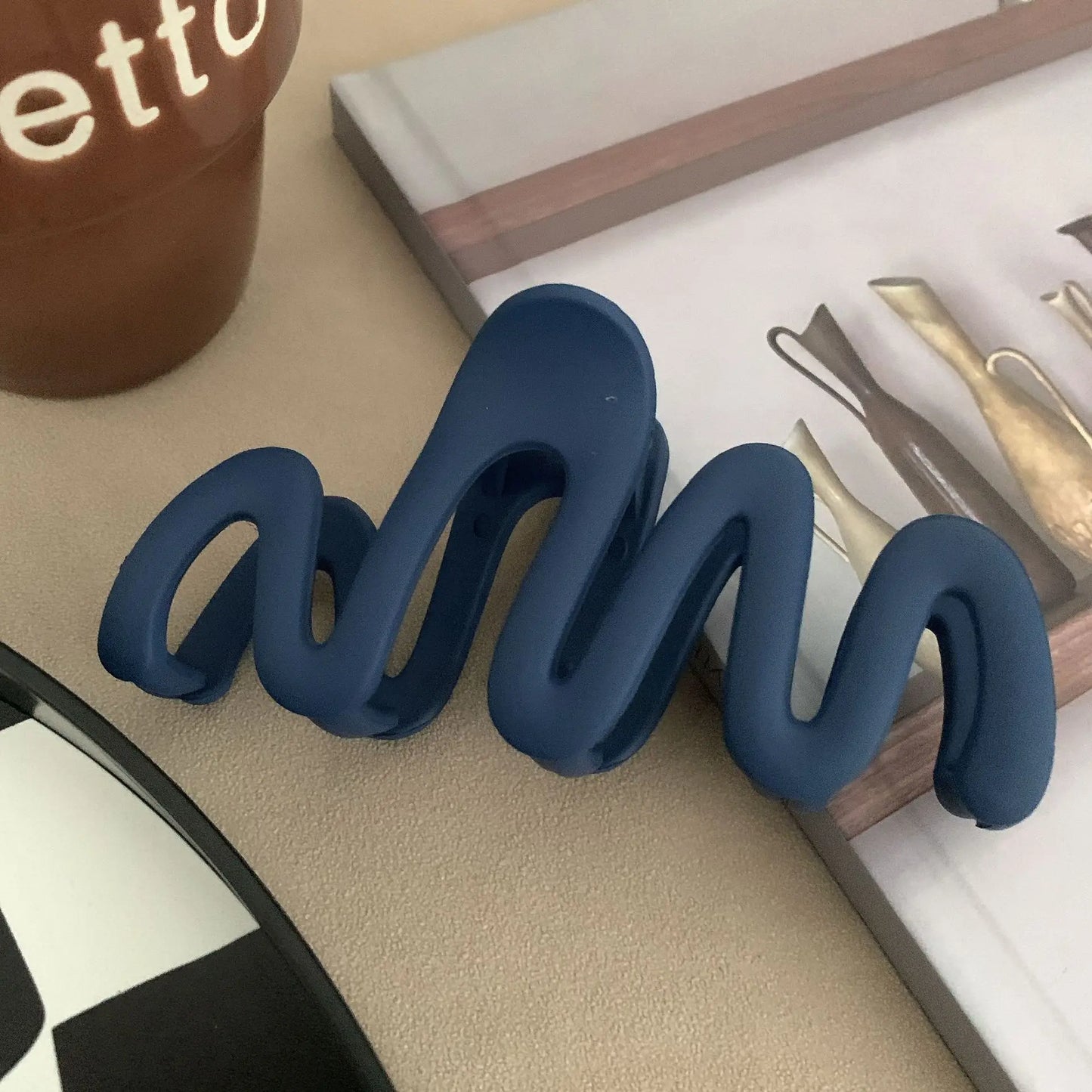 Se9df05c5a8a74e3686f10666a5d1f37dn